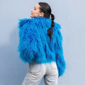 TOPSHOP CROPPED FAUX FUR JACKET 🦋💙